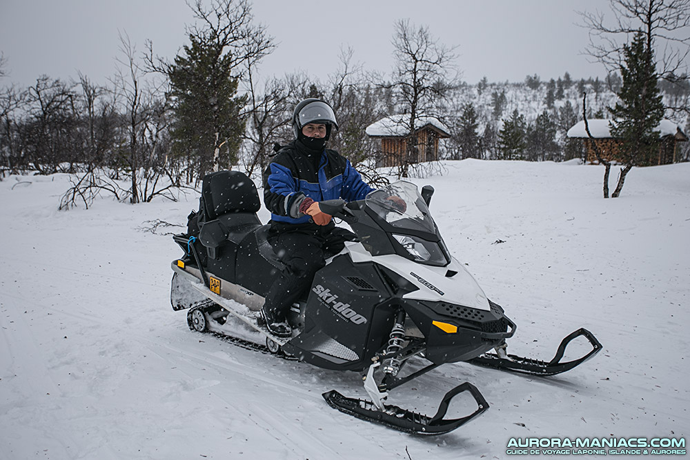 Se protéger le visage du froid à moto