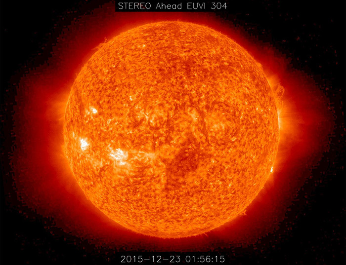 Y a t-il un lien entre fortes éruptions solaires et séismes sur terre ?