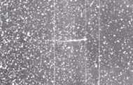 La queue de la comète Encke arrachée par une EMC